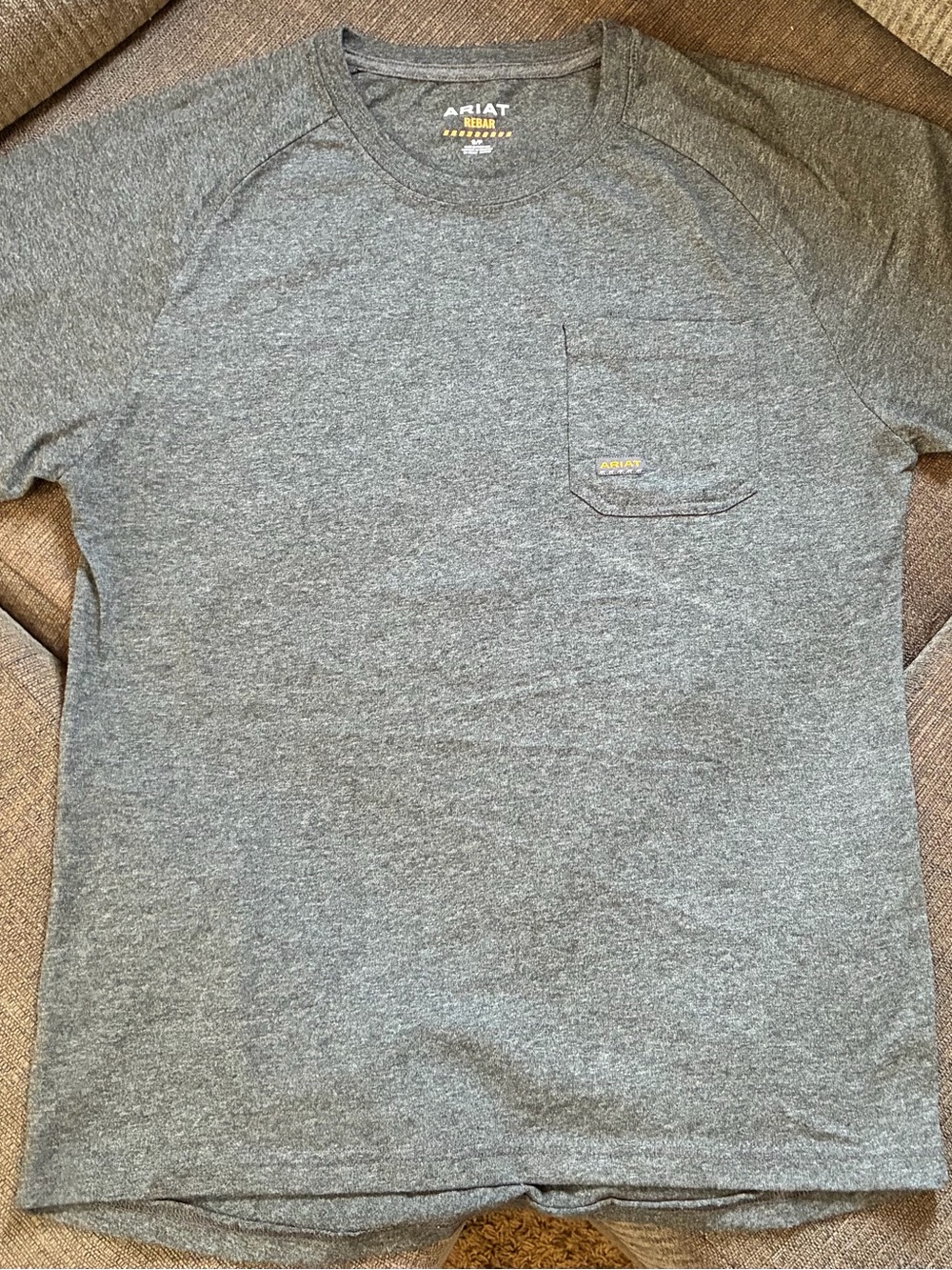 Ariat Men’s Gray Heather Pocket Short Sleeve Tee